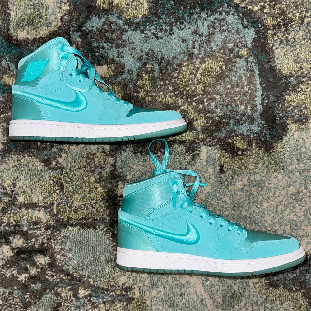 🤩EUC Jordan Season of Her🤩